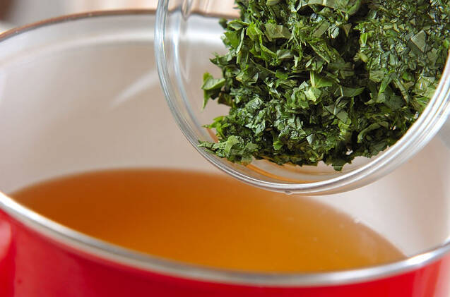 モロヘイヤのスープの作り方の手順3