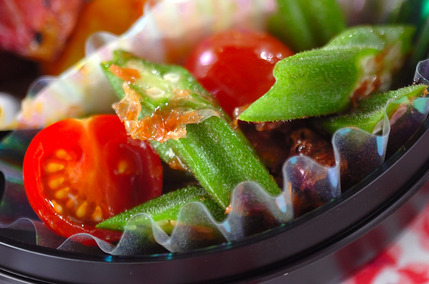 オクラとプチトマトのおかか和え