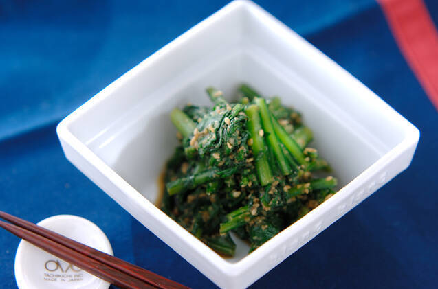 菊菜の甘ゴマ和え