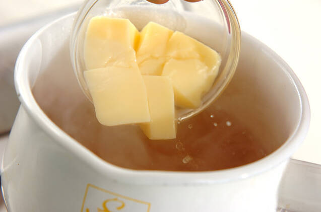 梅干し入りお吸い物の作り方の手順4