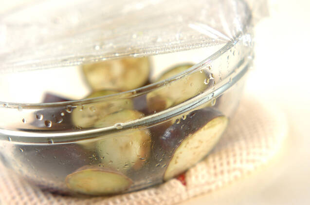 バジルが香るナスの簡単マリネの作り方の手順1