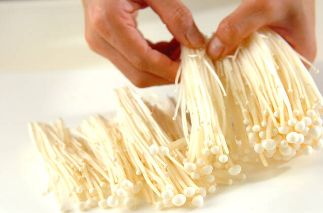 エノキ明太スパゲティーの作り方の手順1