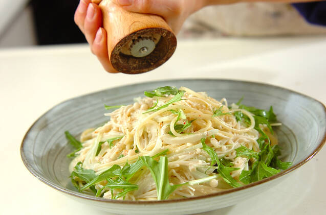 エノキ明太スパゲティーの作り方の手順4