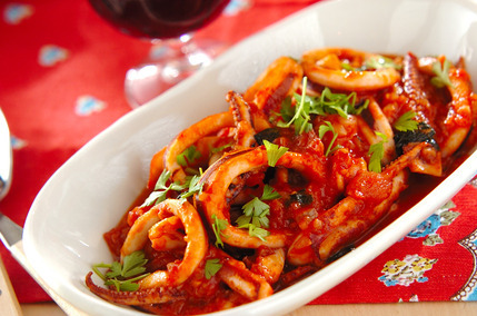 イカのトマトソテー・赤ワイン