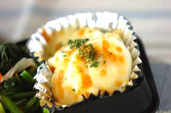 お弁当のおかず もう悩まない 5分でできる ゆで卵のチーズ焼き 副菜 レシピ 作り方 E レシピ 料理のプロが作る簡単レシピ