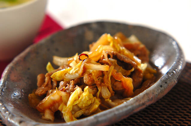 器に盛られた白菜の甘酢炒め