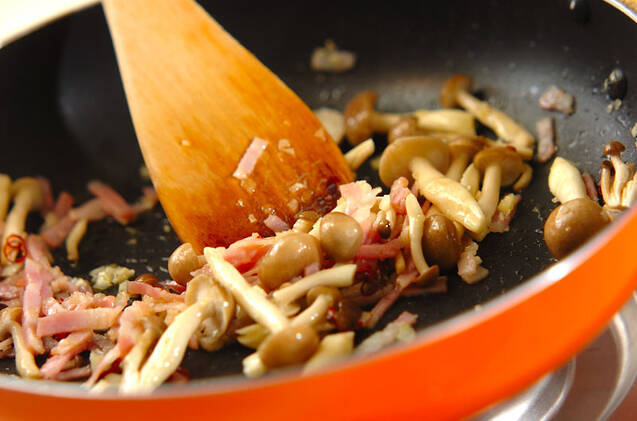 余ったヒジキでクリームパスタの作り方の手順3