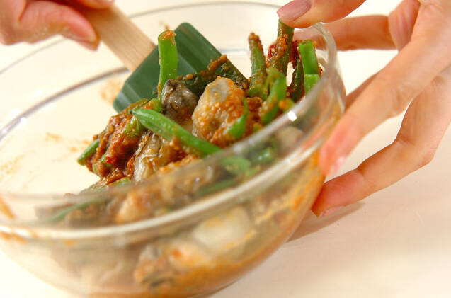 カキのピリ辛ゴマみそ和えの作り方の手順4