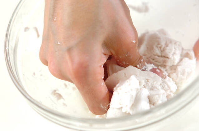 イチゴミルク白玉の作り方の手順1