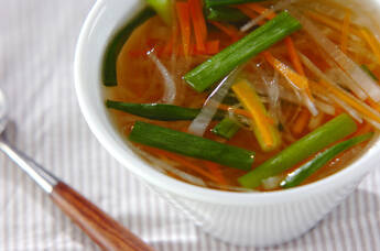 せん切り野菜のすまし汁