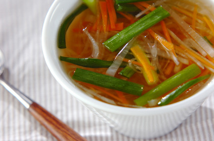 せん切り野菜のすまし汁