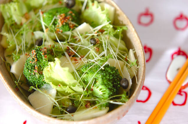 リンゴのサラダ