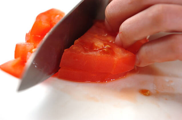 トマト雑炊の作り方の手順1