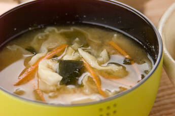 キャベツでみそ汁