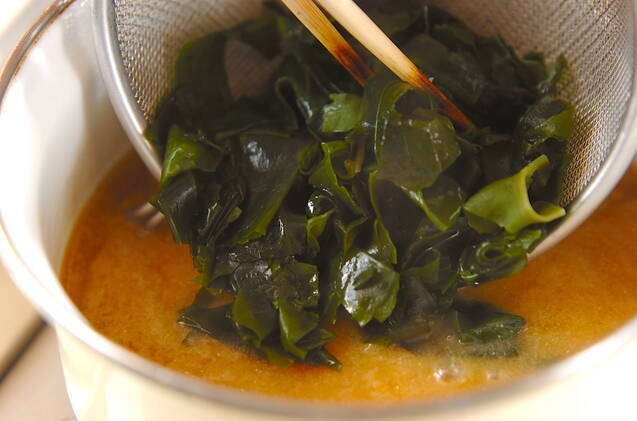 里芋のみそ汁の作り方の手順4