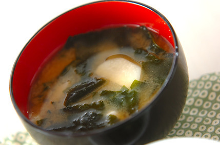 里芋のみそ汁
