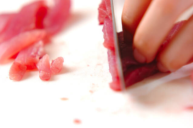 マグロのユッケの作り方の手順1