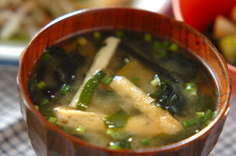 ワカメのみそ汁