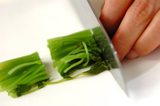 マイタケとミツバの和え物の作り方の手順2