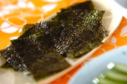 ゴマ風味の焼きのり