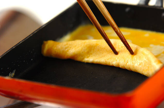 基本のだし巻き卵の作り方の手順3