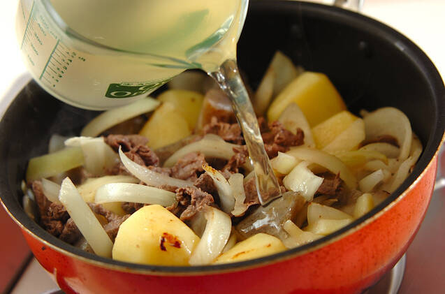 丁寧に作る基本のおかず 関西風肉じゃがの作り方の手順6