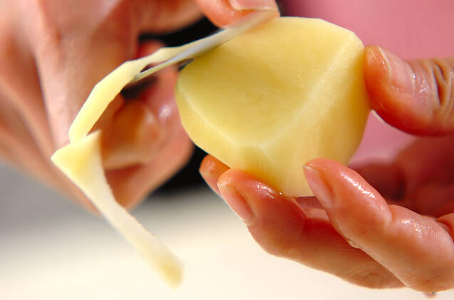 丁寧に作る基本のおかず 関西風肉じゃがの作り方の手順1