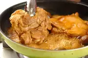 作り置き鶏肉の梅酒煮の作り方1