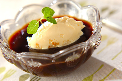 バニラアイスのせコーヒーゼリー