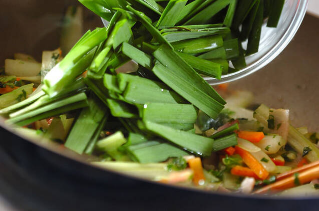 セロリとベーコンのソテーの作り方の手順6