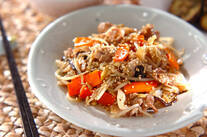 豚肉とモヤシのガーリックしょうゆ炒め