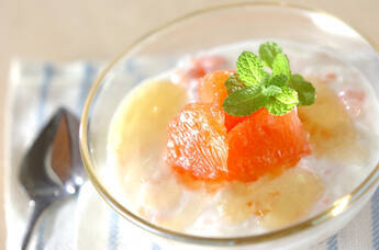 グレープフルーツのヨーグルトカン