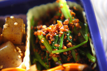 ホウレン草のそば茶和え