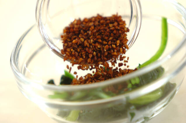 ホウレン草のそば茶和えの作り方の手順2