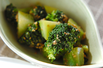 ブロッコリーのゴマ和え