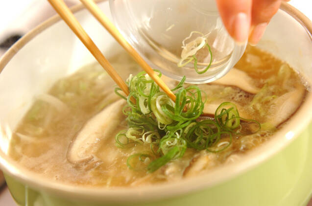 キャベツと玉ネギのみそ汁の作り方の手順5