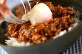 子どもも喜ぶ！簡単とろーり温泉卵のせミートソース丼の作り方4