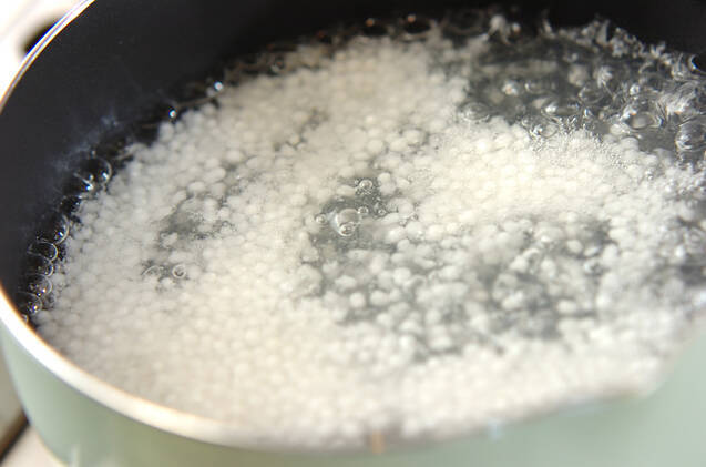 タピオカココナッツのデザートの作り方の手順1