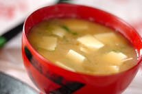 納豆と豆腐のみそ汁