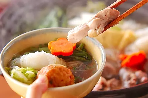 野菜の旨味たっぷり！鶏ちゃんこ鍋の作り方2