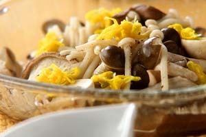 キノコの白ワイン蒸し