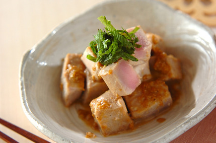 焼きマグロのゴマ和え