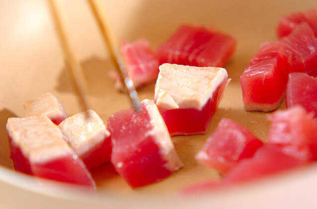 焼きマグロのゴマ和えの作り方の手順4