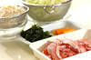 ゆで豚と野菜のサラダ仕立ての作り方の手順1