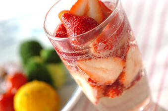 ワイン漬けイチゴドリンク