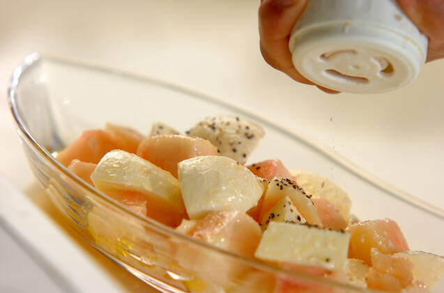 簡単！桃を使ったカプレーゼ 旬の旨味をたのしむ by増田 知子さんの作り方の手順3