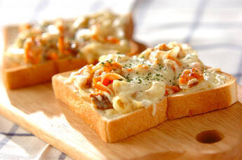 サーモンオニオンパン