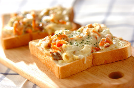 サーモンオニオンパン