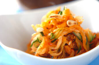 切干し大根のキムチ和え