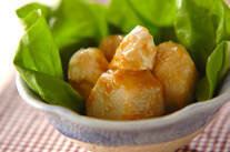 里芋のカマンベール和え